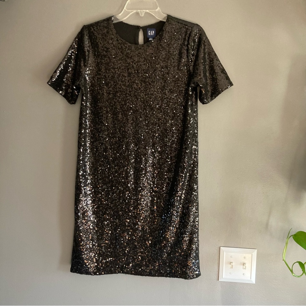 GAP Black Sequin Short Sleeve Dress